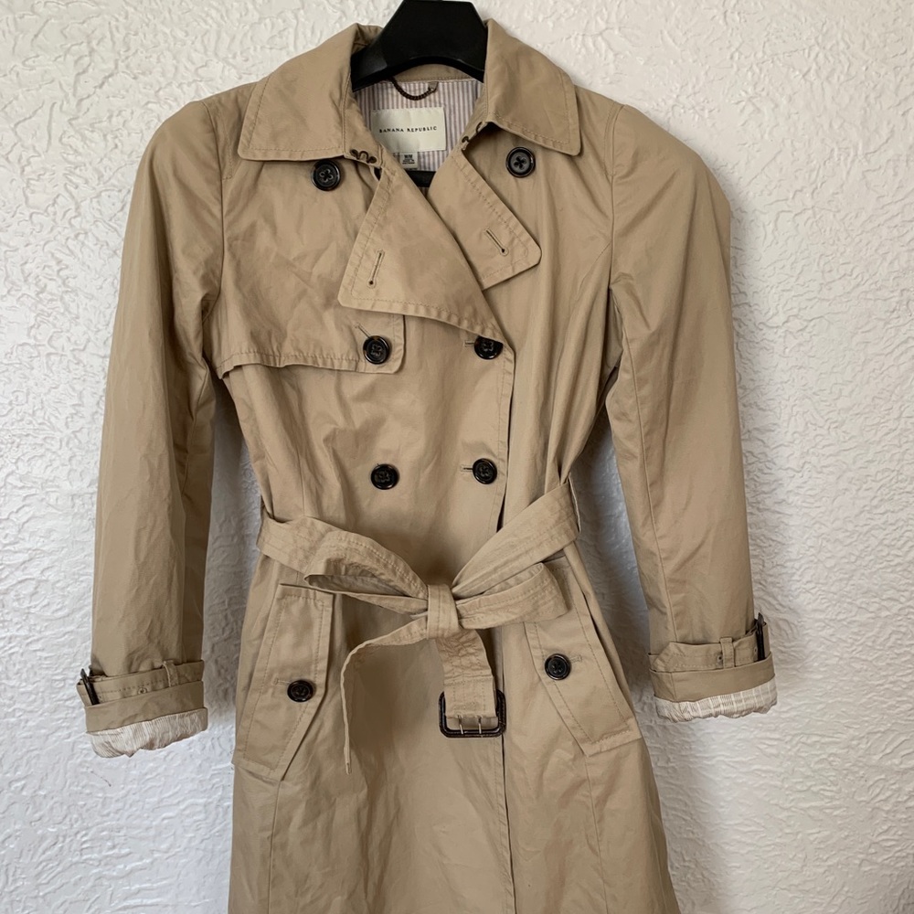 Banana Republic classic trench coat size medium
